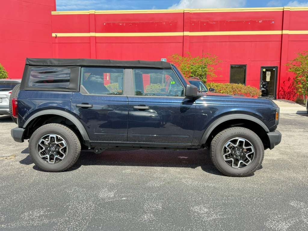 2021 Ford Bronco Base