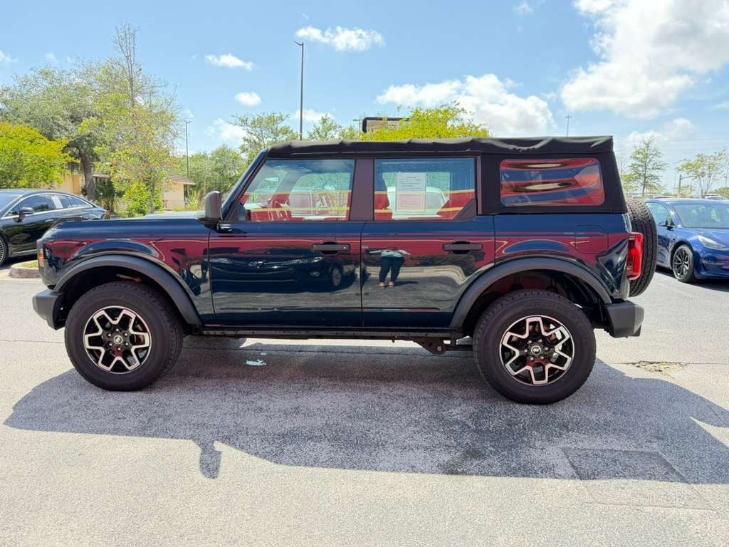 2021 Ford Bronco Base