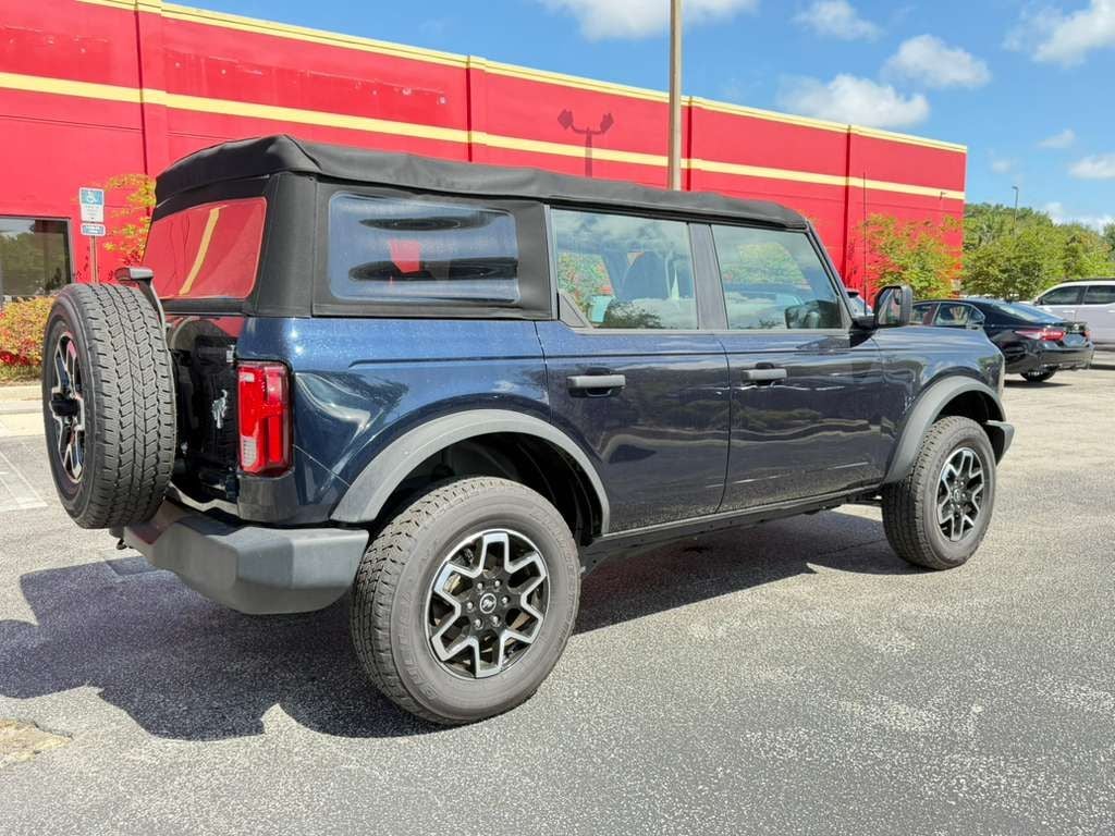 2021 Ford Bronco Base