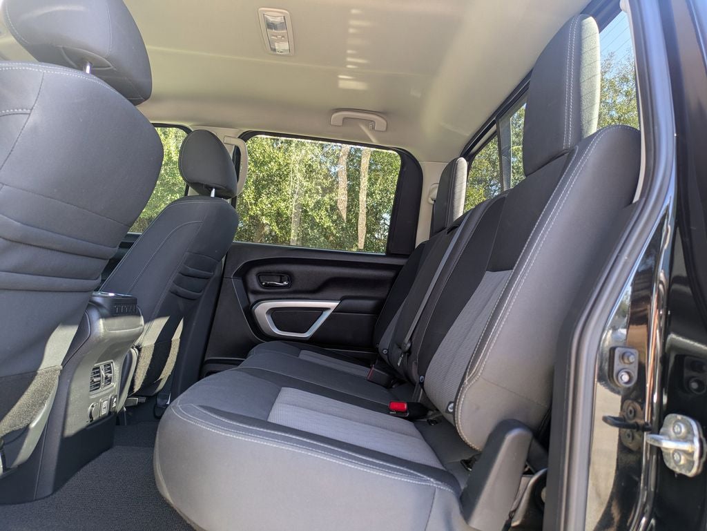 2021 Nissan Titan SV