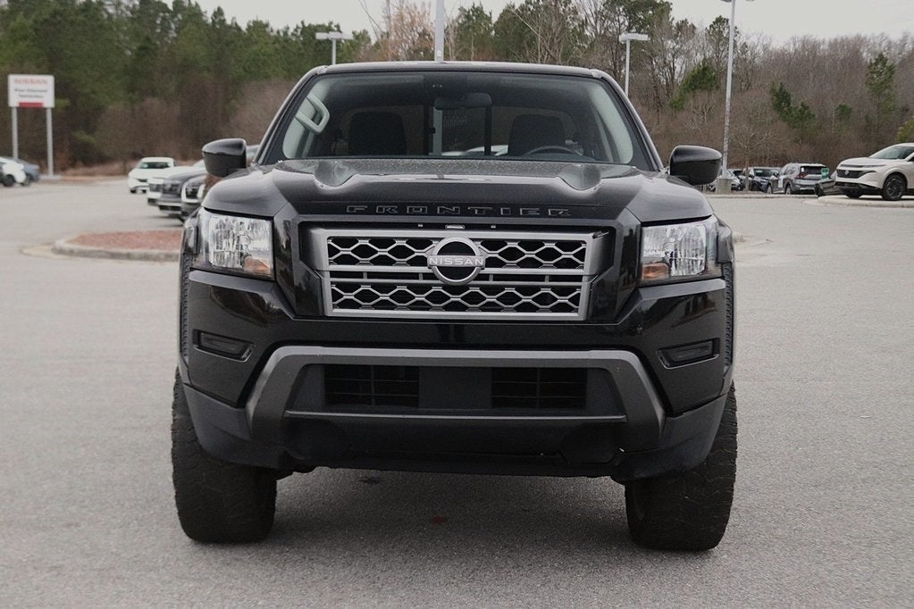 2022 Nissan Frontier SV
