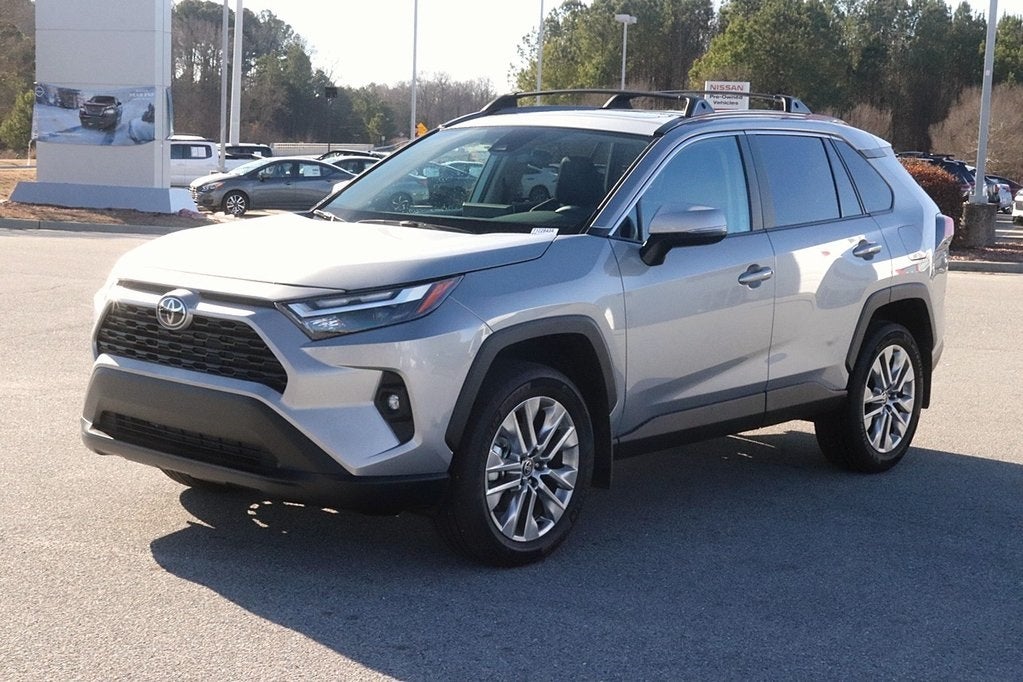 2025 Toyota RAV4 XLE Premium