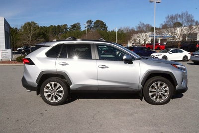 2025 Toyota RAV4 XLE Premium