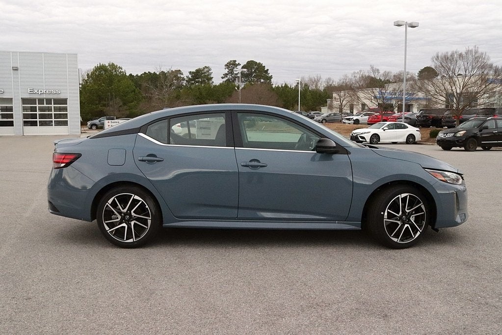 2025 Nissan Sentra SR