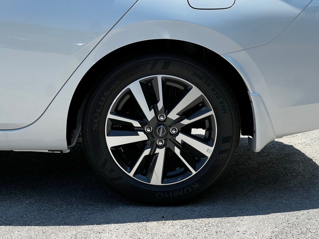 2025 Nissan Versa 1.6 SV