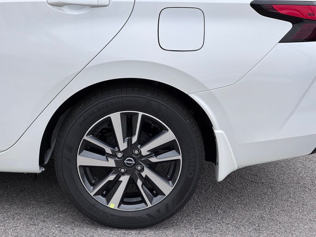 2025 Nissan Versa 1.6 SV