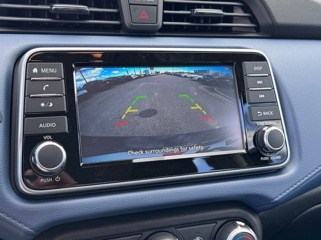 2025 Nissan Versa 1.6 SV