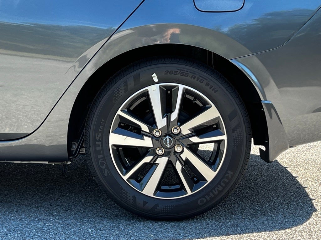 2025 Nissan Versa 1.6 SV