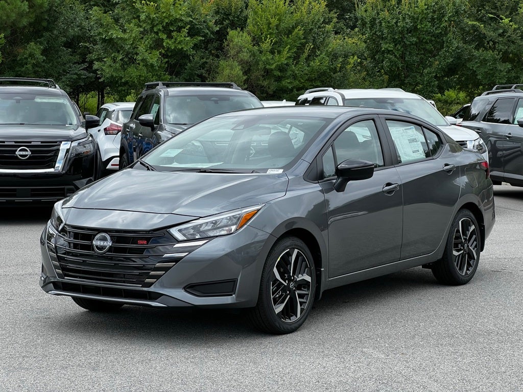 2025 Nissan Versa 1.6 SR