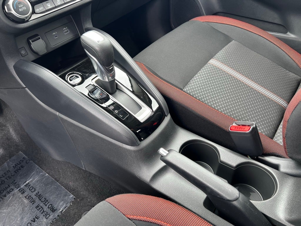 2025 Nissan Versa 1.6 SR