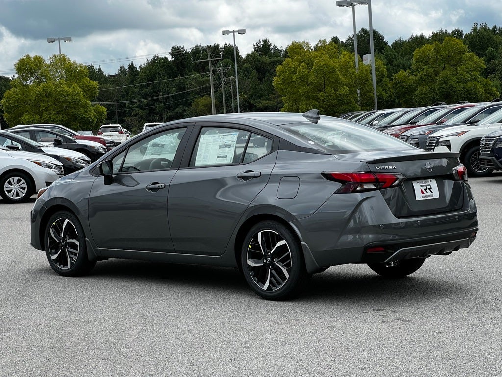 2025 Nissan Versa 1.6 SR