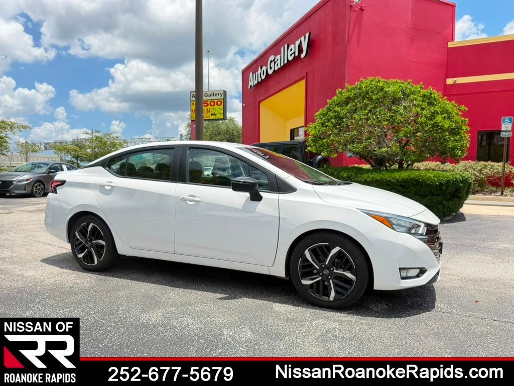 2024 Nissan Versa SR CVT's photo