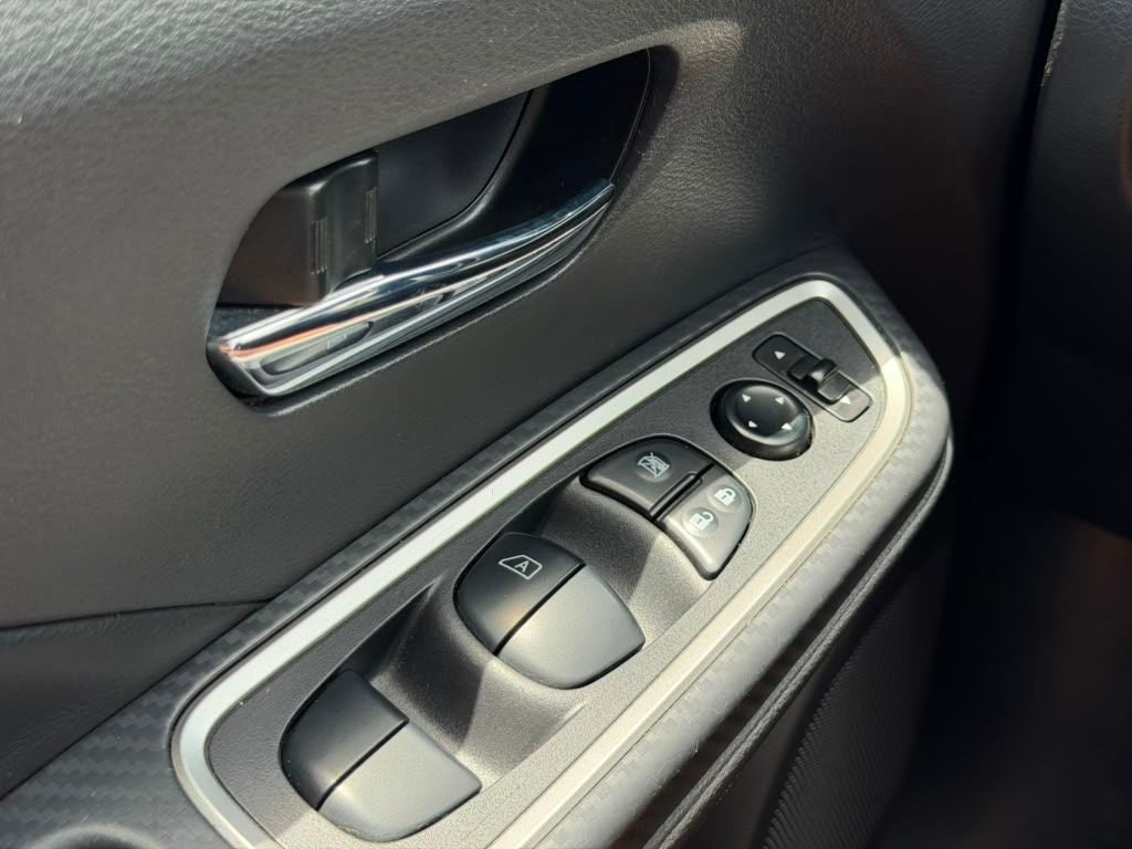 2024 Nissan Versa 1.6 SR
