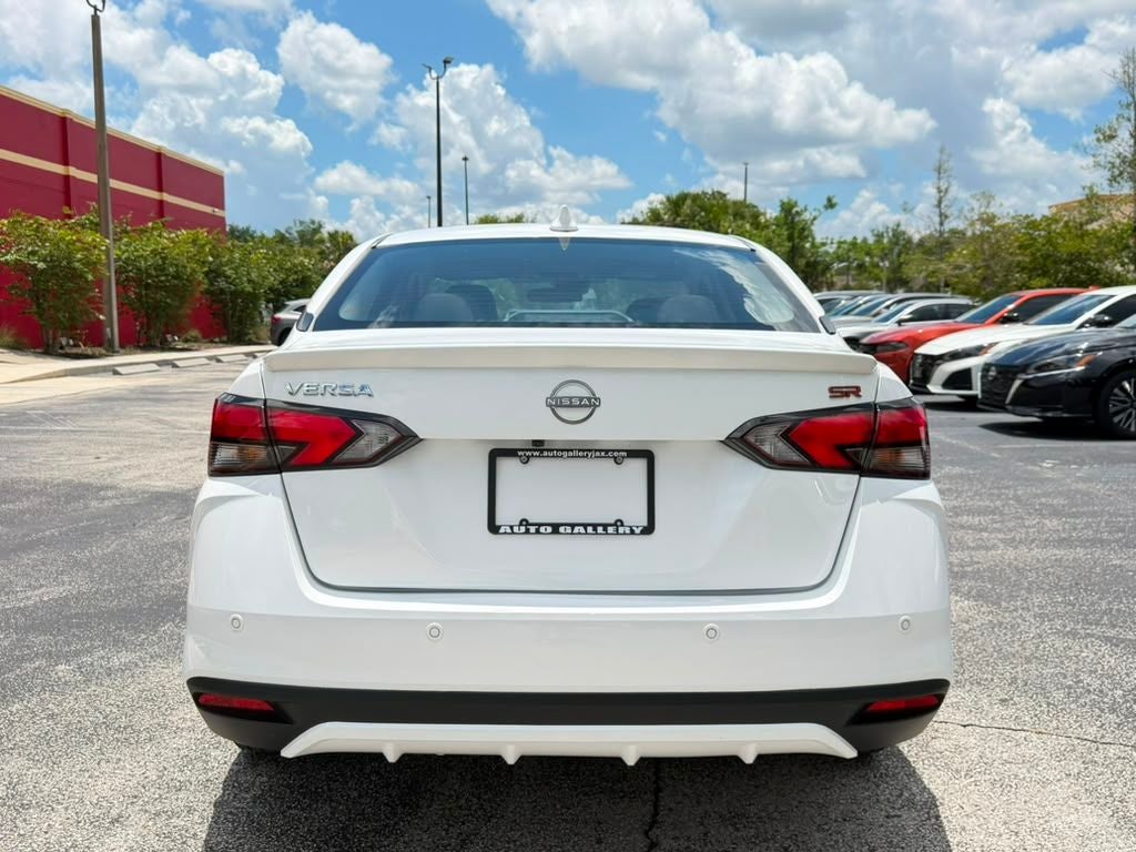 2024 Nissan Versa 1.6 SR