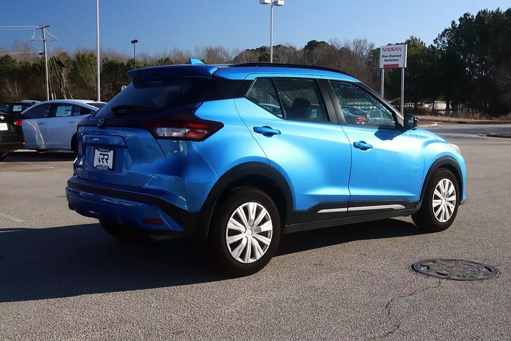 2024 Nissan Kicks SR