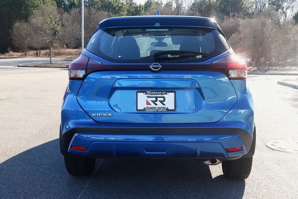 2024 Nissan Kicks SR
