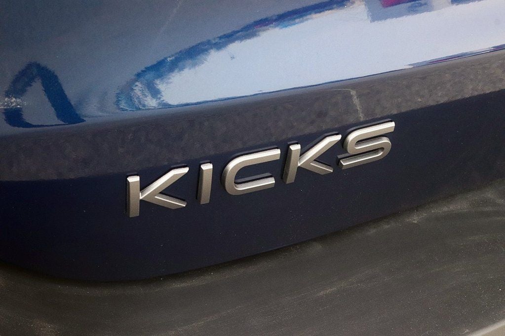 2025 Nissan Kicks S