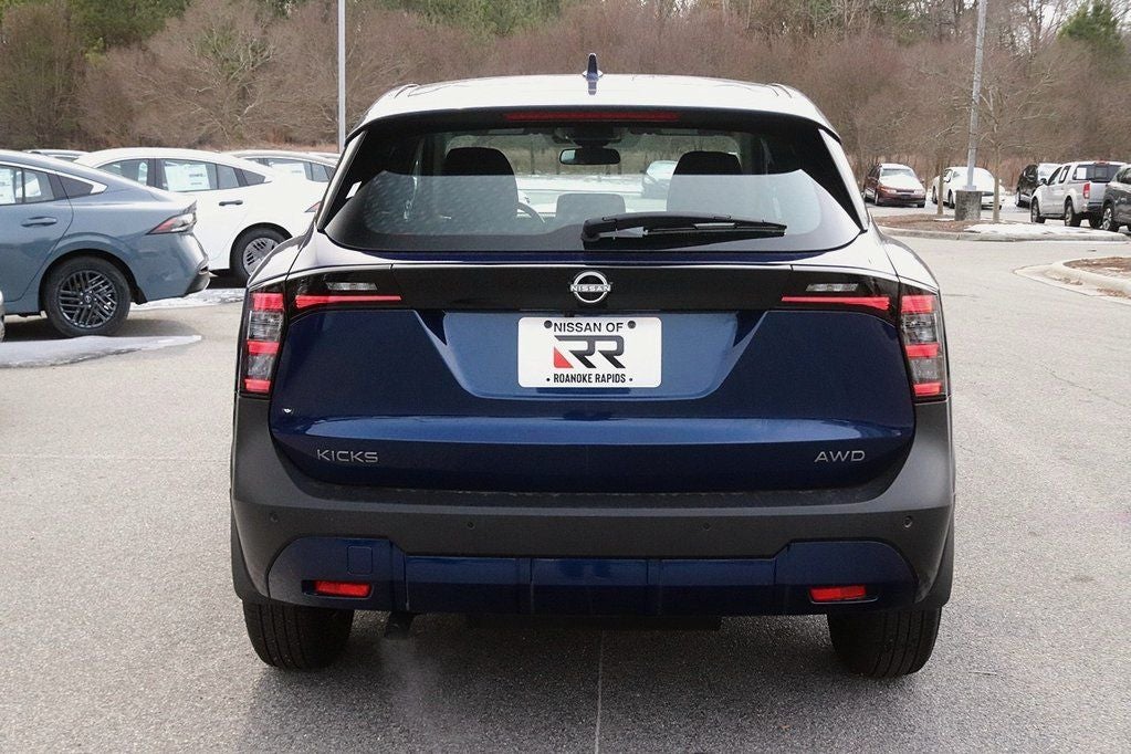 2025 Nissan Kicks S