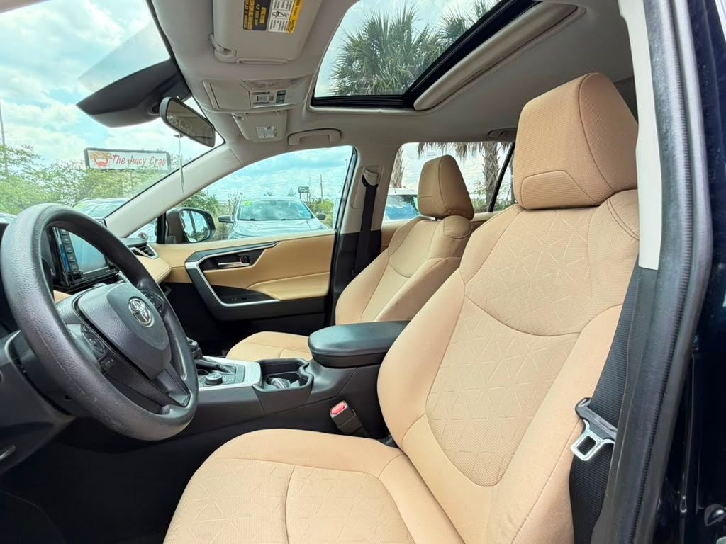 2021 Toyota RAV4 Hybrid XLE