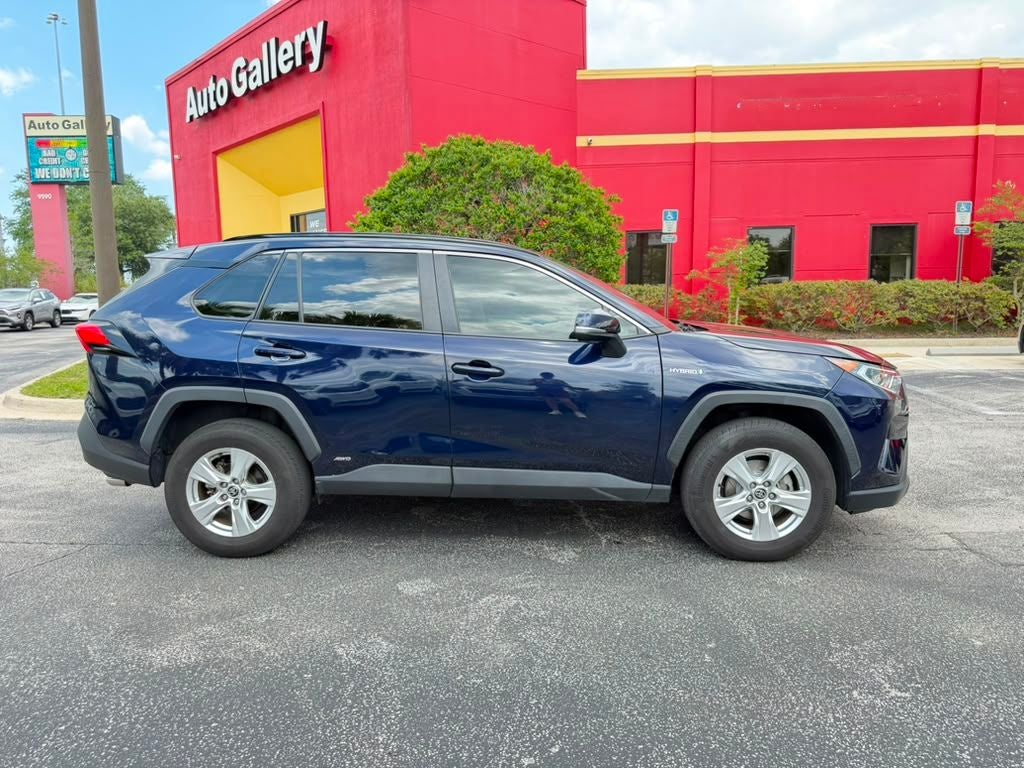2021 Toyota RAV4 Hybrid XLE
