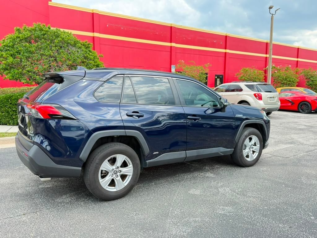 2021 Toyota RAV4 Hybrid XLE