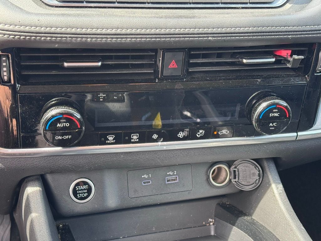 2022 Nissan Rogue SV