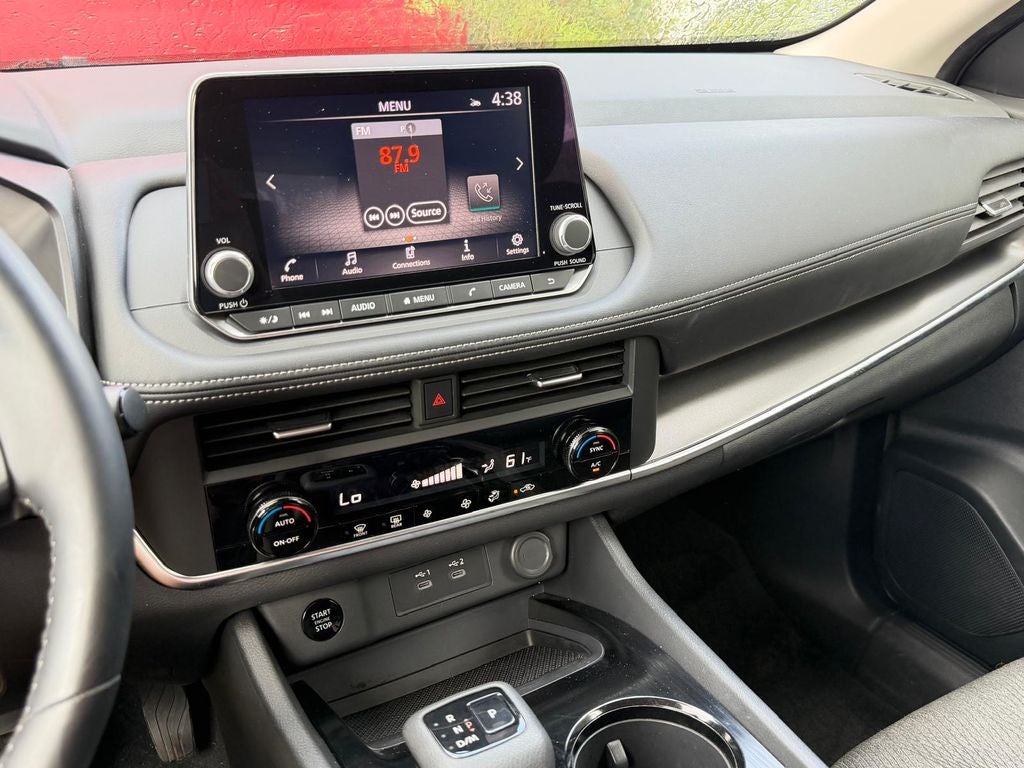2025 Nissan Rogue SV