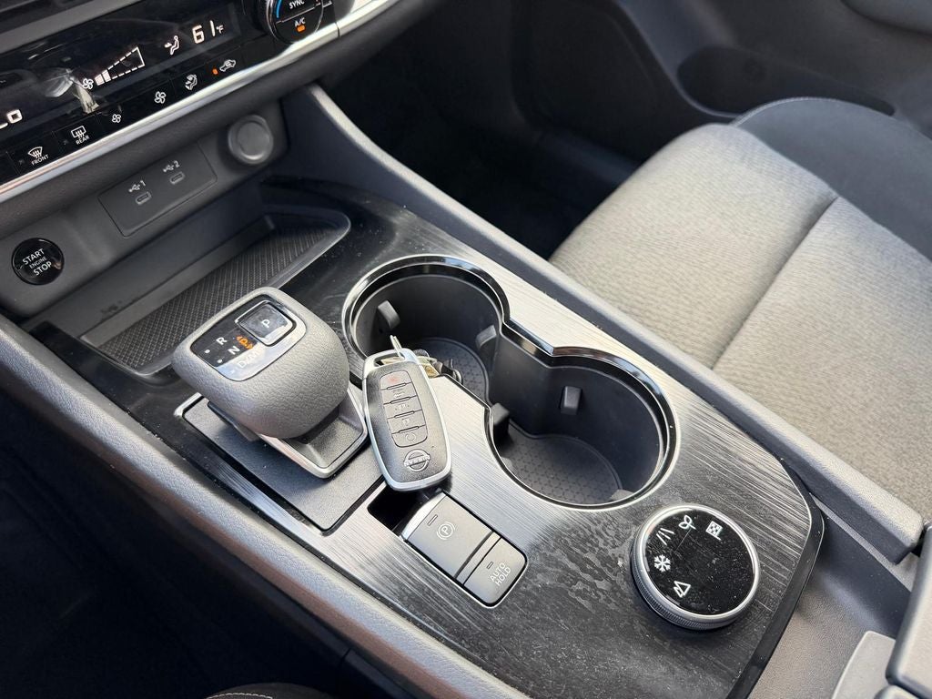 2025 Nissan Rogue SV