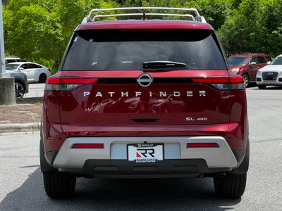 2025 Nissan Pathfinder SL