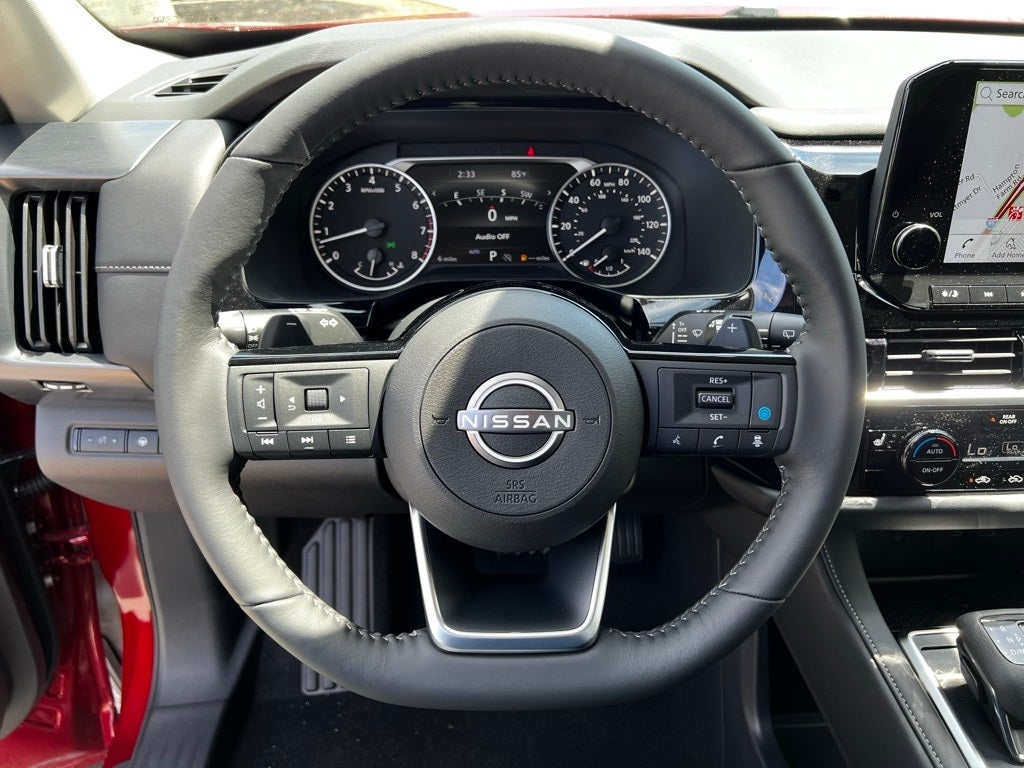 2025 Nissan Pathfinder SL