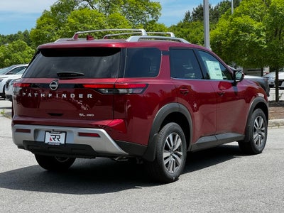 2025 Nissan Pathfinder SL