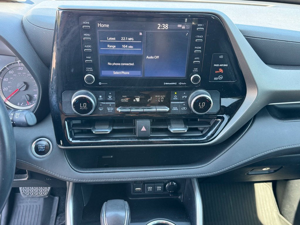 2020 Toyota Highlander LE