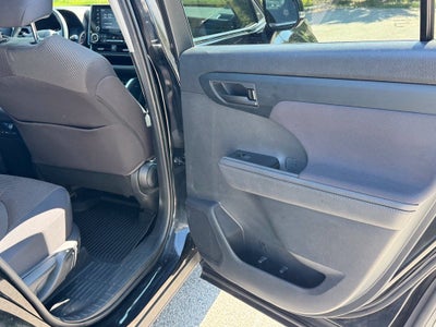 2020 Toyota Highlander LE