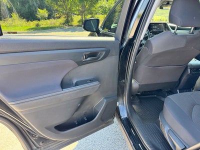 2020 Toyota Highlander LE