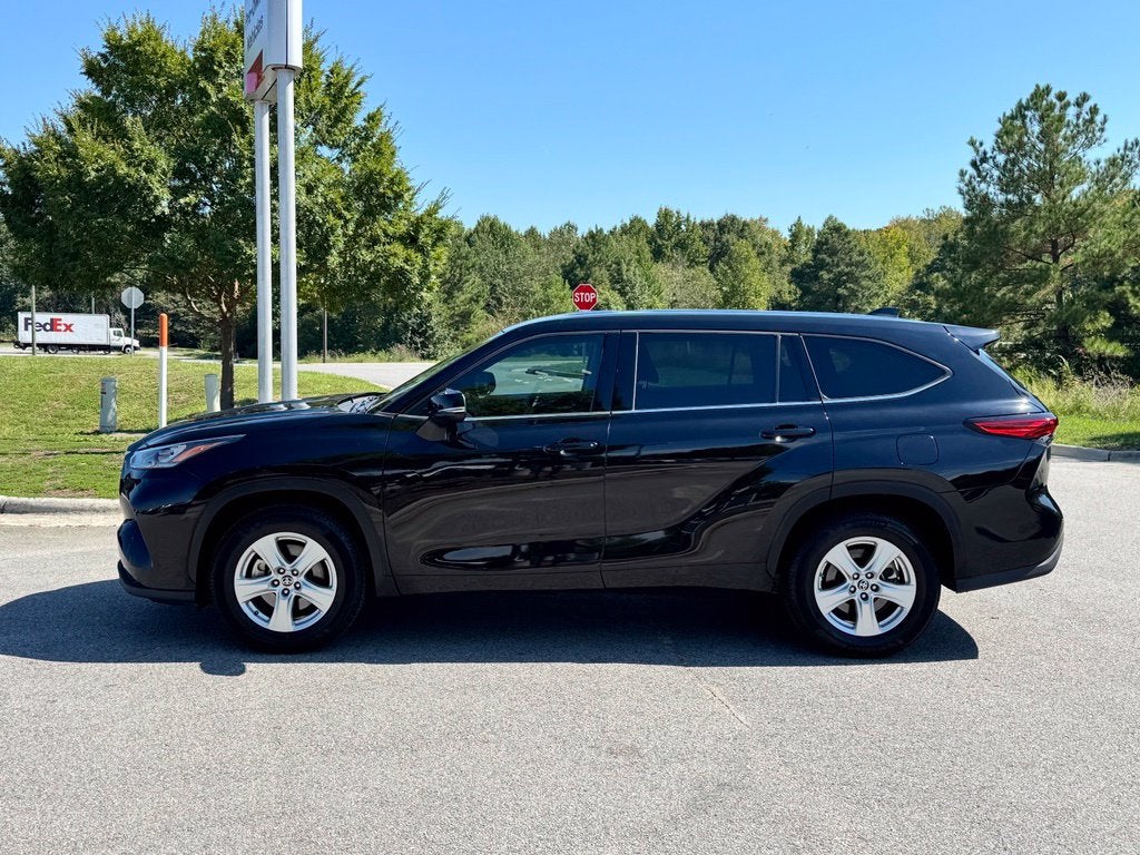 2020 Toyota Highlander LE