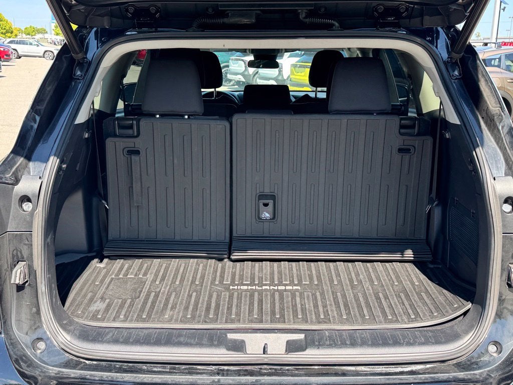 2020 Toyota Highlander LE