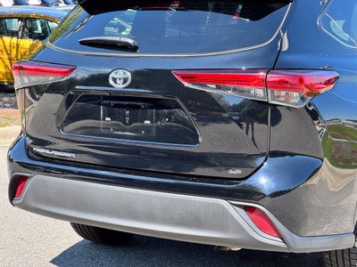 2020 Toyota Highlander LE