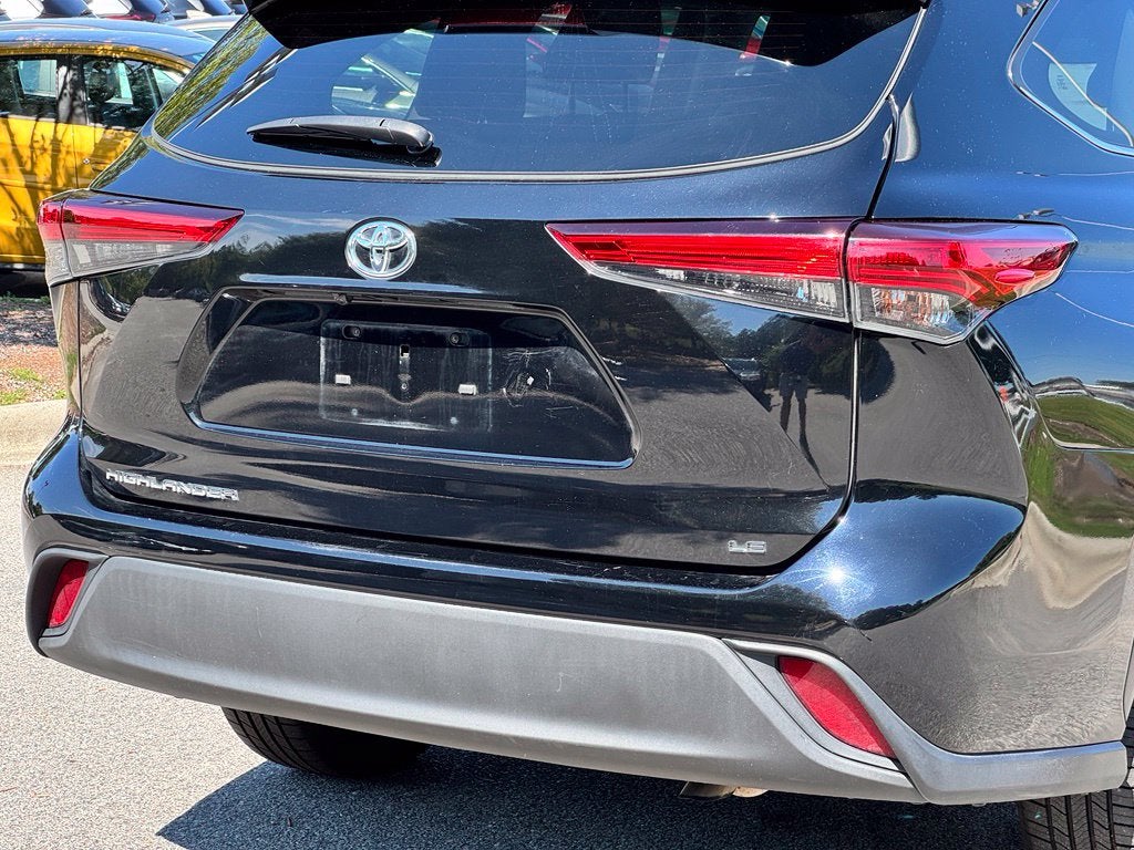 2020 Toyota Highlander LE