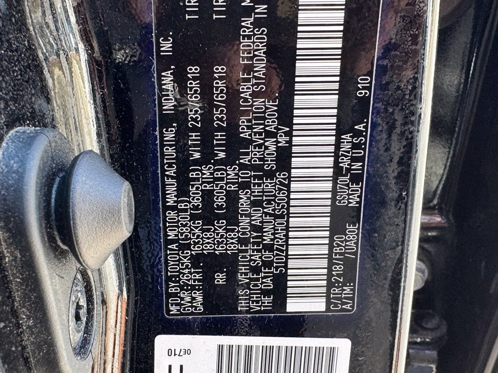 2020 Toyota Highlander LE