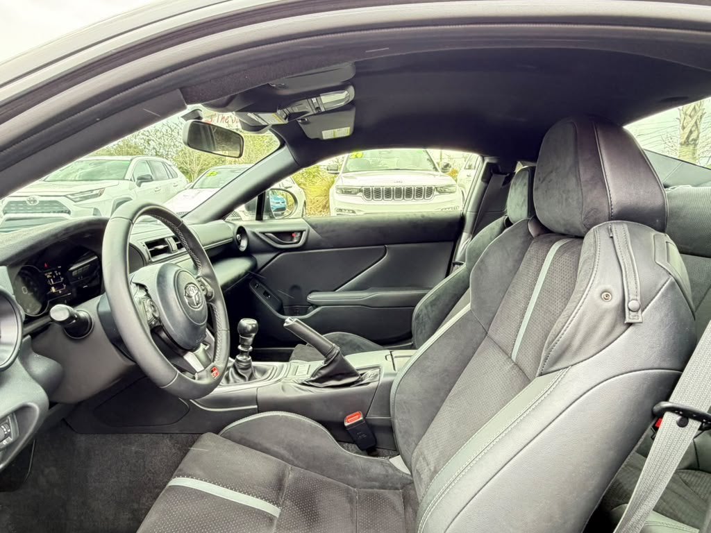 2025 Toyota GR86 Premium