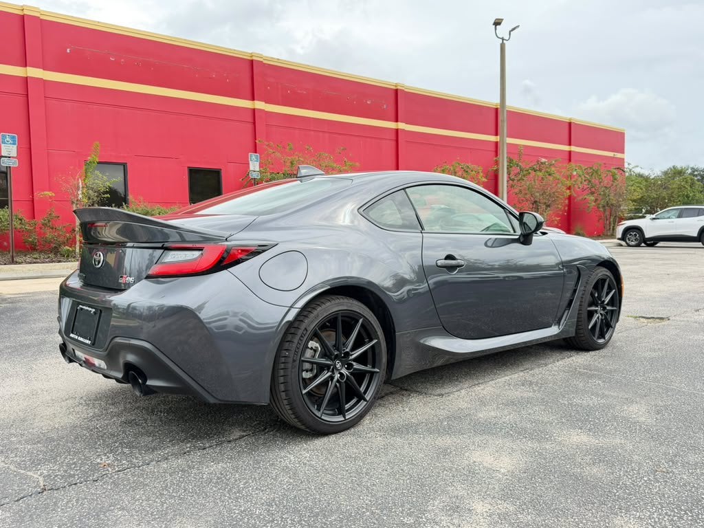 2025 Toyota GR86 Premium
