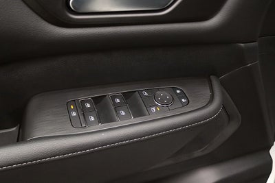 2025 Nissan Armada SV