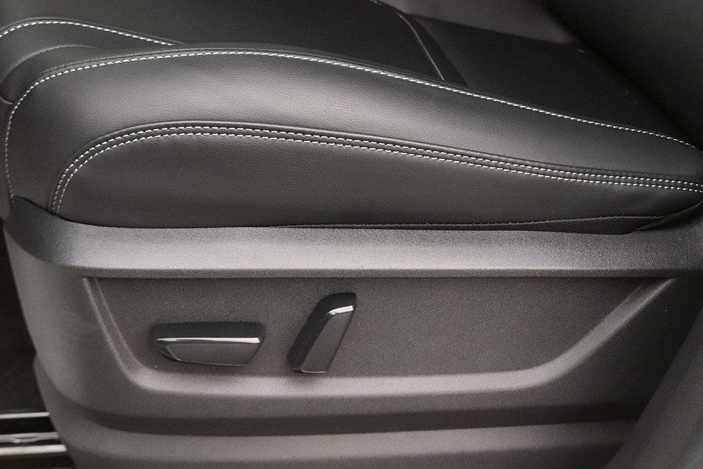 2025 Nissan Armada SV