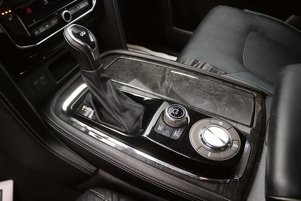 2021 INFINITI QX80 LUXE