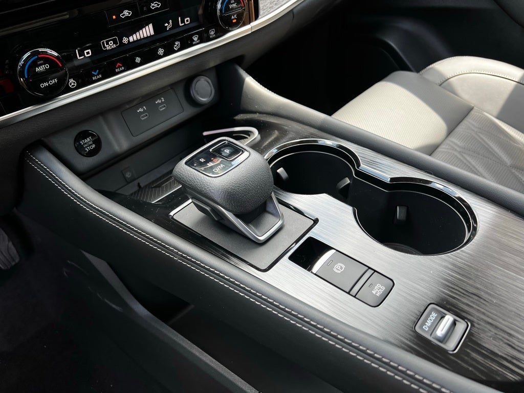 2025 Nissan Rogue Platinum