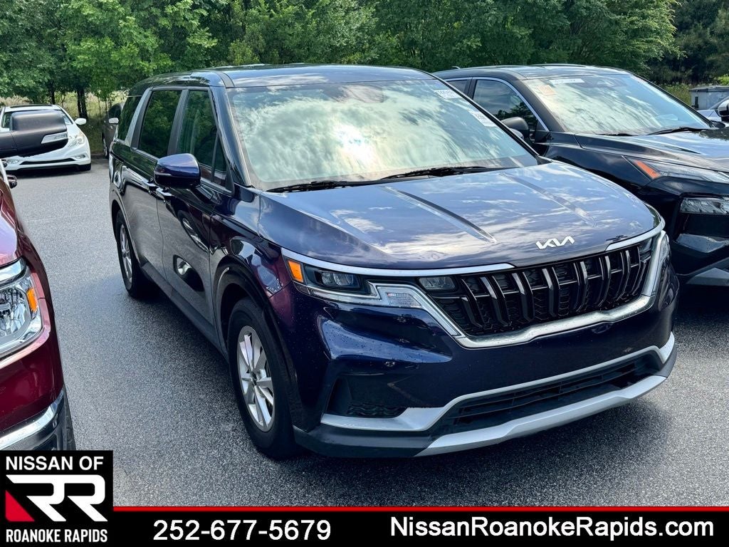 2023 Kia Sedona LX Seat Pkg's photo