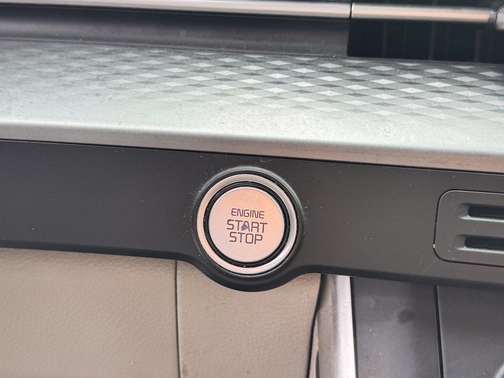2023 Kia Carnival LX Seat Package