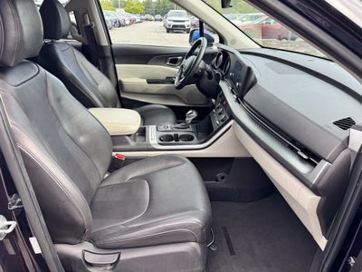 2023 Kia Carnival LX Seat Package