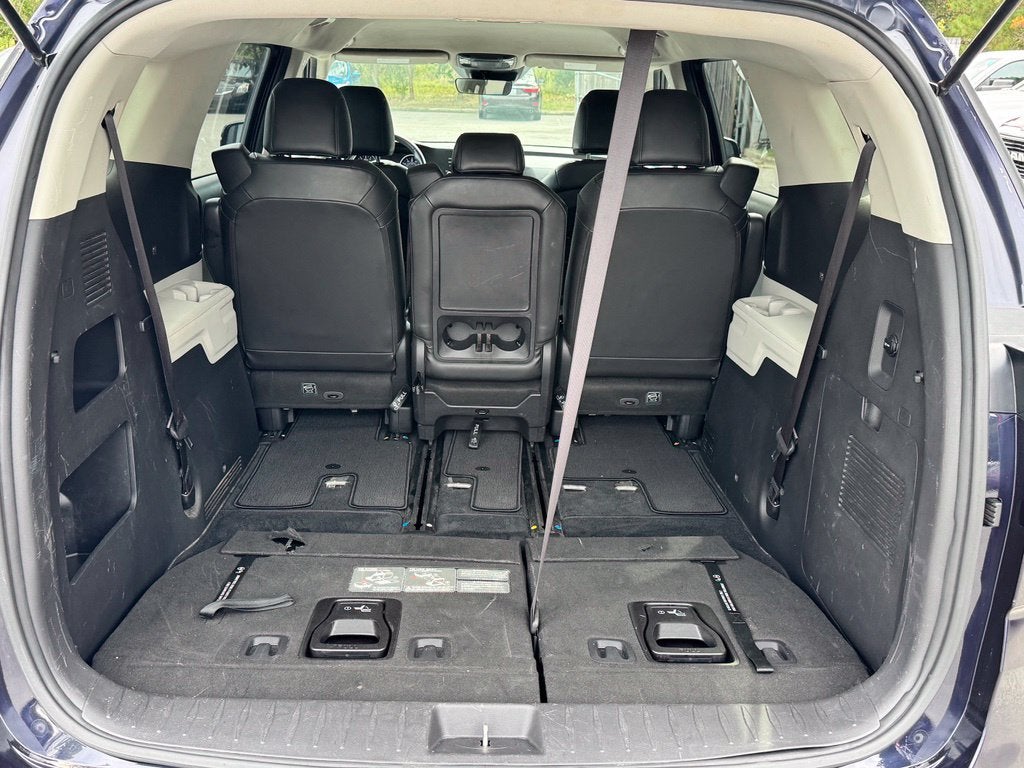 2023 Kia Carnival LX Seat Package