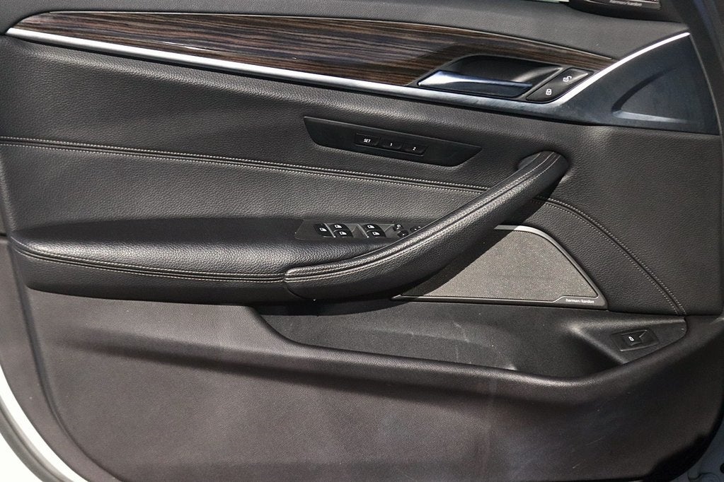 2018 BMW 5 Series 530i